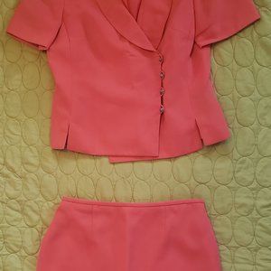 Skirt suit set